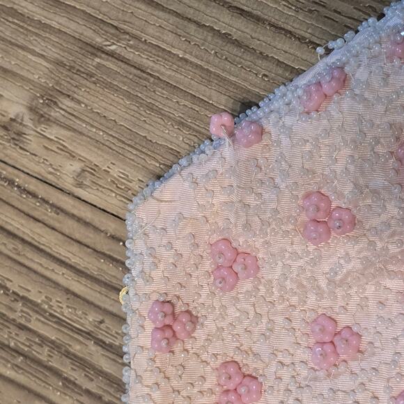 Vintage beaded pink and white floral clutch - Picture 6 of 7